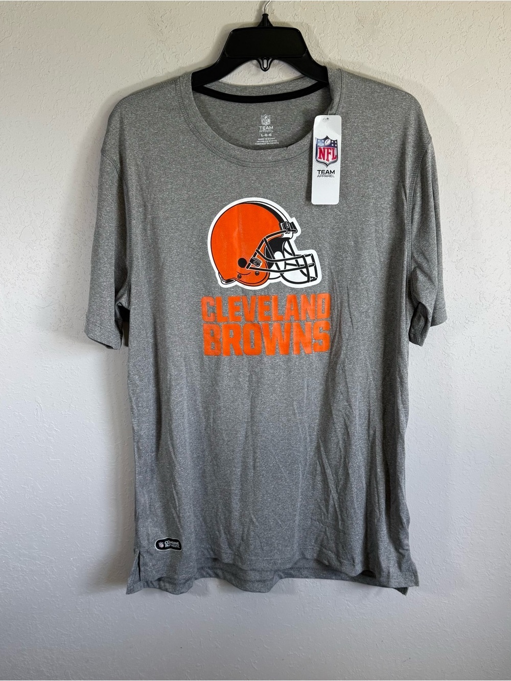 Men’s L NWT Gray NFL Team Apparel Cleveland Browns Athletic Sporty Tee Shirt